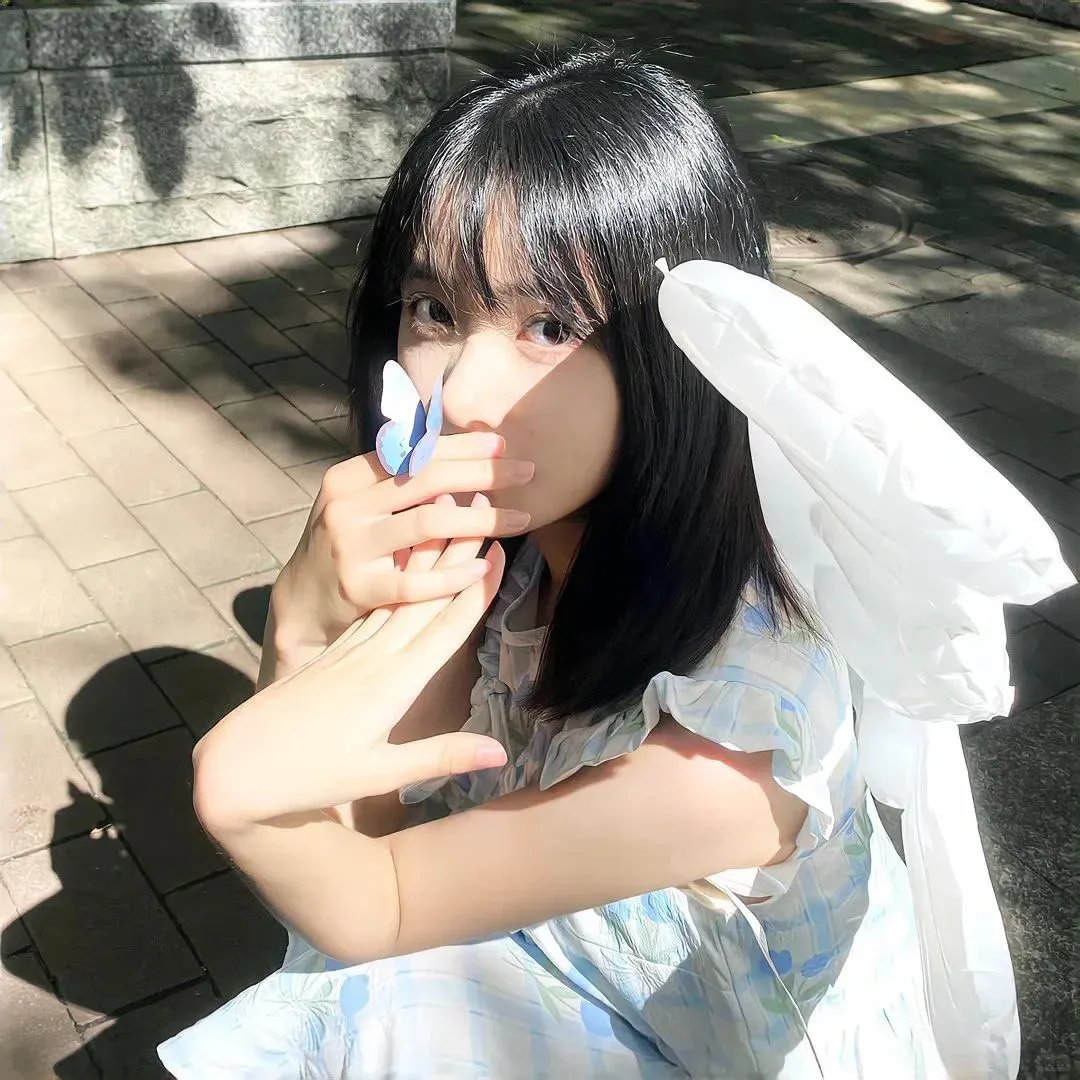 一双绣花鞋